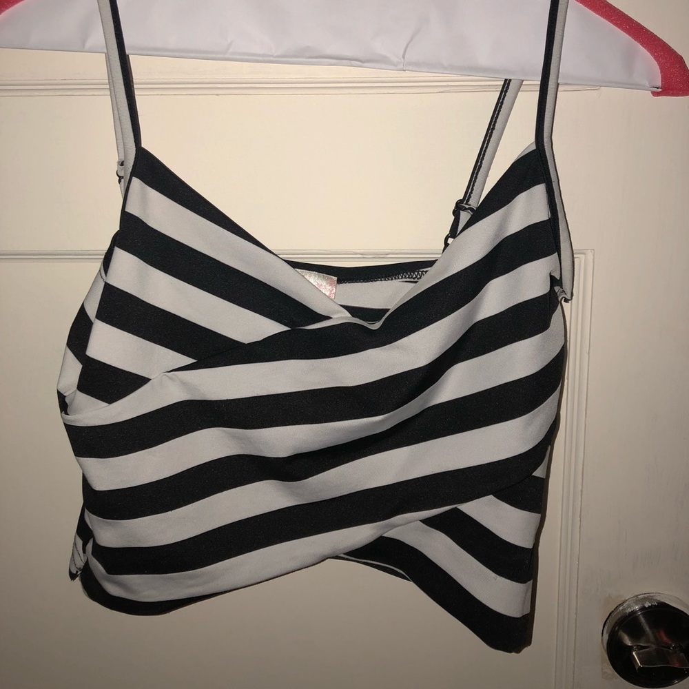 Striped cropped tank top